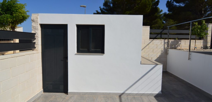 Modern villa located just 15 minutes from the beaches of Altea  and Benidorm! PD-19125