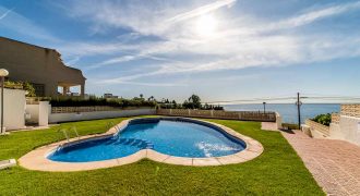 Townhouse on the first line with sea views! PD-20003
